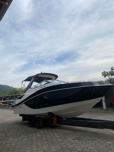 Lancha Ventura 300 Crossover 2022