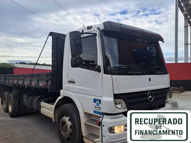 Caminhão MB2425 Mercedes Benz 2012